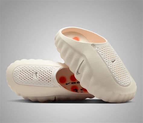 Wmns Nike Mind 001 'Sail'
